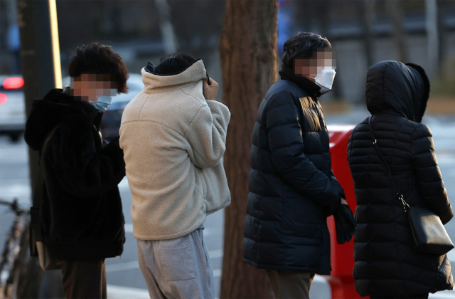 [오늘의 날씨] 출근길 ‘뚝’ 떨어진 아침 기온…바람도 강해