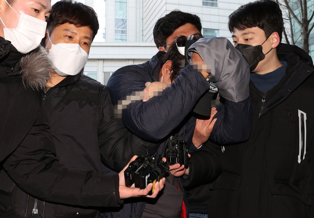 신변보호 가족 살해 피의자에, 경찰 '도주 우려 없다고 판단해 체포 안해'
