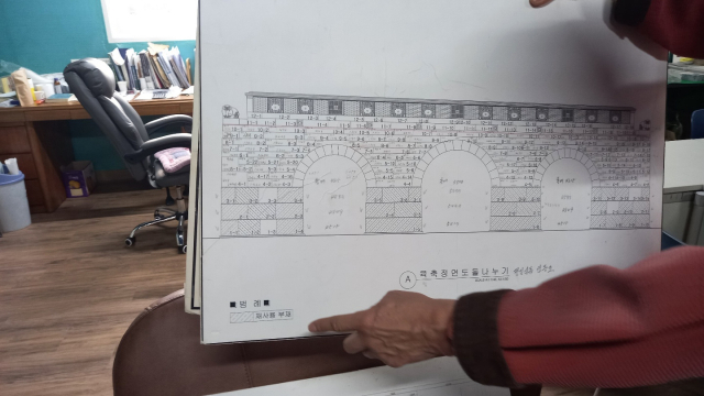 '망치질 52년' …조선 5대 궁궐 옛 모습 되살리다
