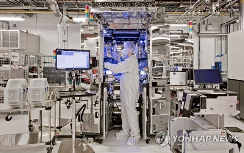 삼성전자·IBM, 성능 2배 개선 반도체 기술 ‘VTFET’ 발표