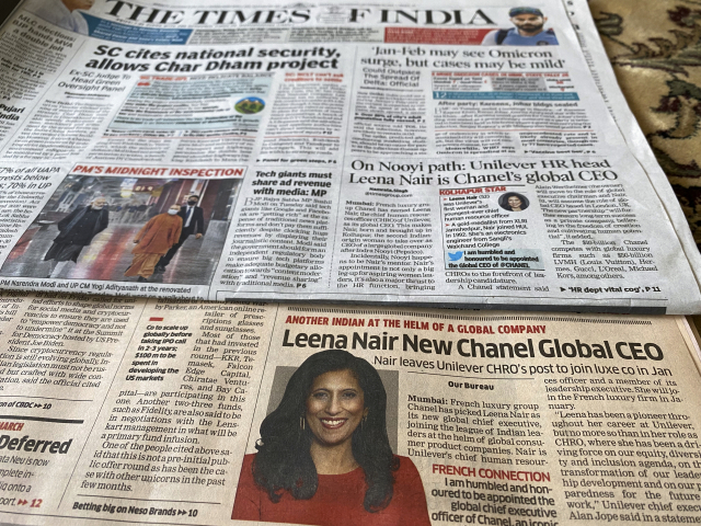 리나 나이르가 샤넬의 신임 CEO에 선임됐다는 소식을 전한 인도 신문. /AP연합뉴스
