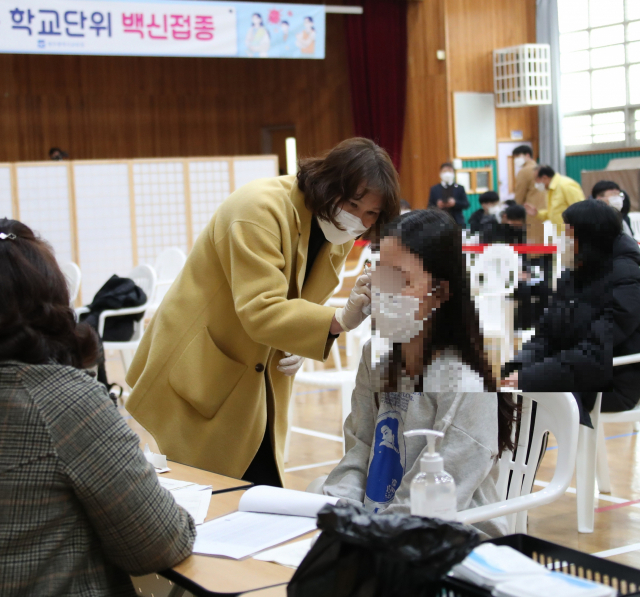 광주광역시의 한 학교에서 학교 단위 백신 접종이 이뤄지고 있다. /사진제공=광주시교육청