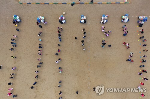 초등학교 코로나19 검사 /사진=연합뉴스