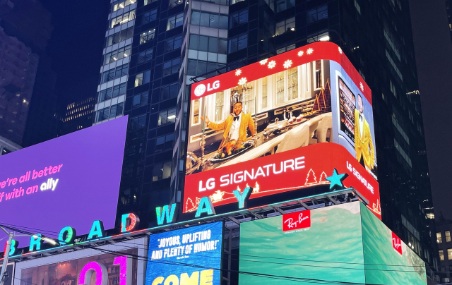 미국 뉴욕 타임스스퀘어에 걸린 LG전자 전광판 /사진제공=LG전자
