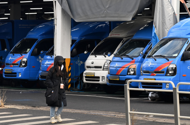 총파업 들어간 CJ대한통운 택배노조···쌓여있는 택배 상자들