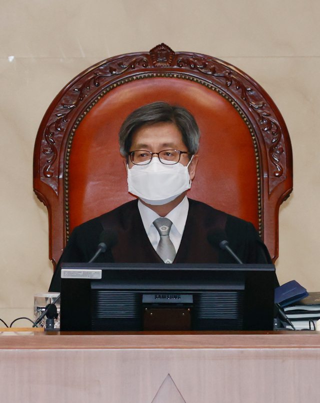 [신년사]김명수 대법원장 '1심부터 충실·신속한 재판 할 것'