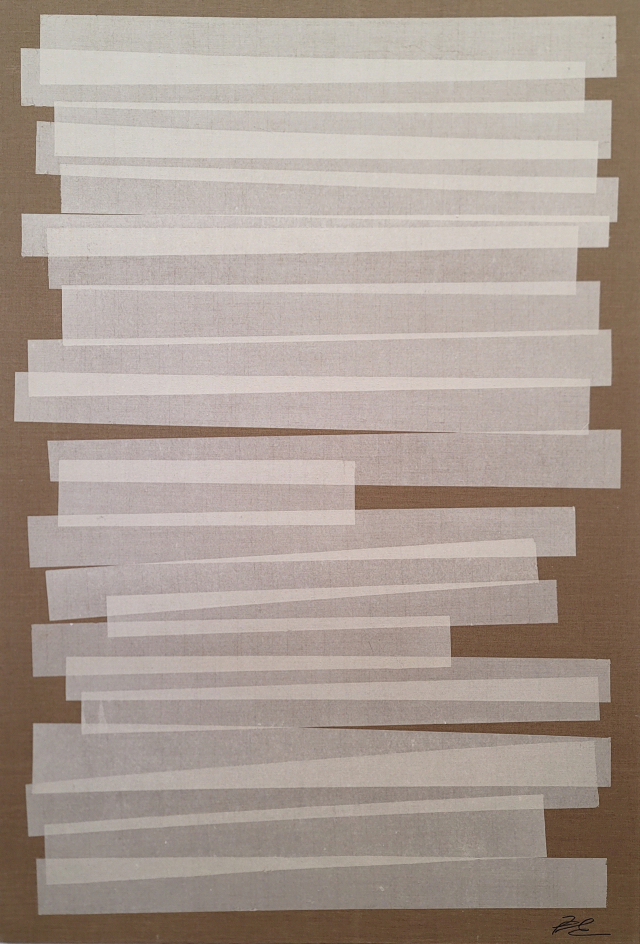 권영우의 2000년대 작품 '무제'. 캔버스 위에 잘라 붙인 한지가 겹칠수록 더 흰빛을 띤다. /사진제공=국제갤러리