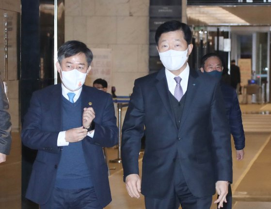 [단독] 대표訴 땐 헌법소원…재계 법적대응 '강수'
