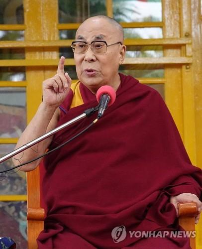 세계적 불교 지도자·평화운동가 틱낫한 스님 열반…향년 95세