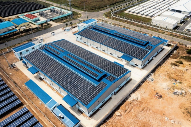 나미솔라가 베트남 소나데지 산업단지에서 운영 중인 지붕태양광 시설 모습.