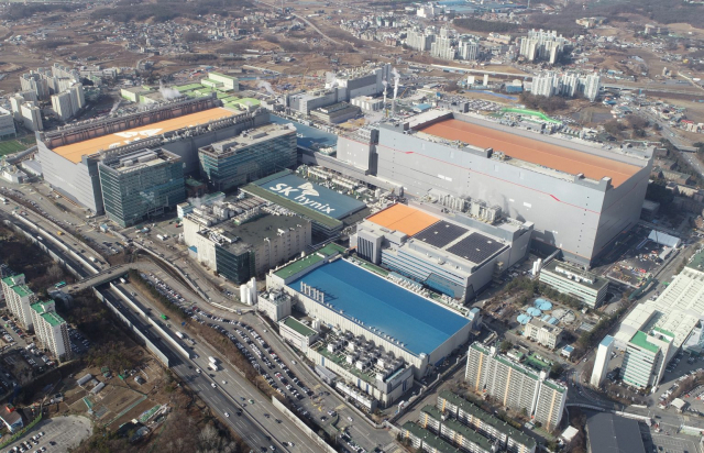 SK하이닉스 “용인 공장 착공 지연 대비해 대안 고민 중”