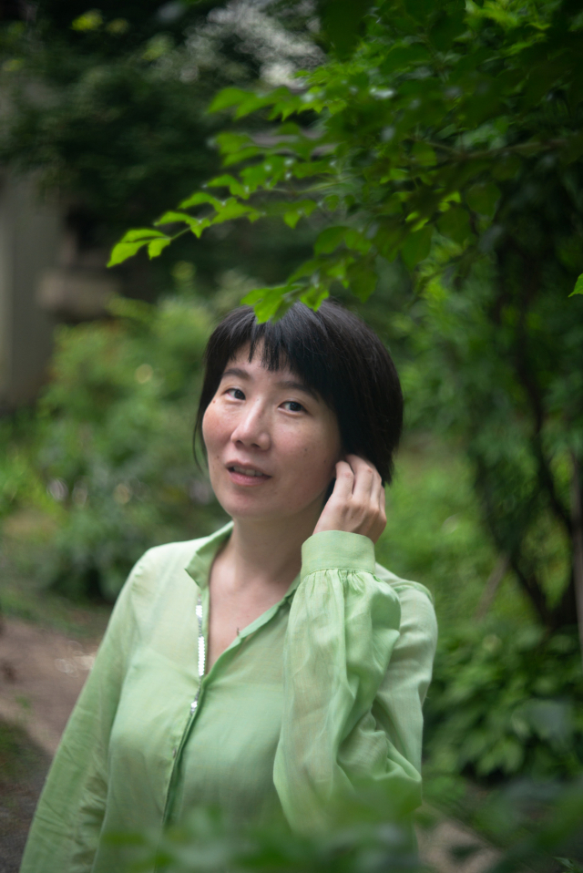 연극 ‘하얀 꽃을 숨기다’의 작가 이시하라 넨/히데미 시노다
