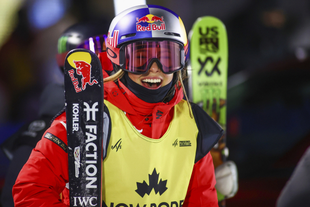 지난달 월드컵 여자 프리스타일 스키 하프파이프에 출전한 중국의 에일린 구. AP연합뉴스