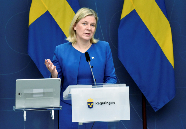 마그달레나 안데르손 스웨덴 총리가 3일 스톡홀름에서 디지털 기자회견을 하고 있다. 스웨덴은 오는 9일부터 코로나19 관련 거의 모든 규제 조치를 해제할 예정이다. /연합뉴스