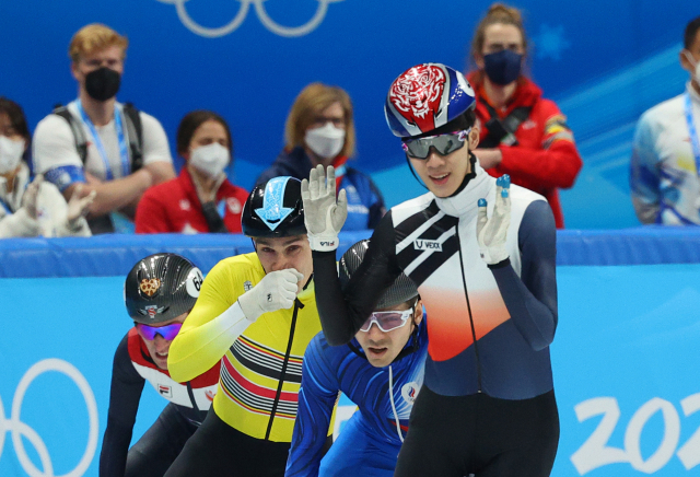 쇼트트랙 이준서…남자 1,500ｍ 조1위로 결승 진출