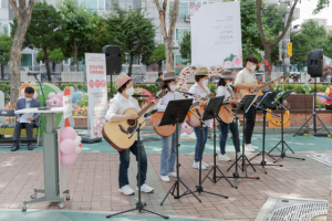 서울 중랑구 거리에서 진행 중인 공연. /사진 제공=중랑구