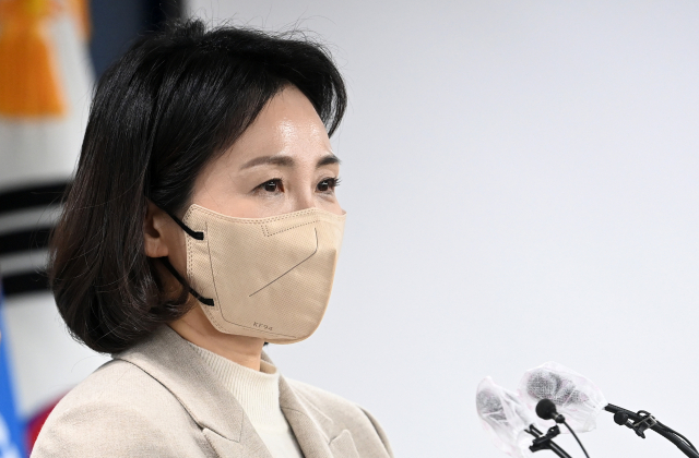 이재명 더불어민주당 대선 후보의 부인 김혜경 씨가 9일 오후 서울 여의도 당사에서 최근 불거진 \'과잉 의전\' 등 논란에 대해 사과 기자회견을 하고 있다./권욱 기자