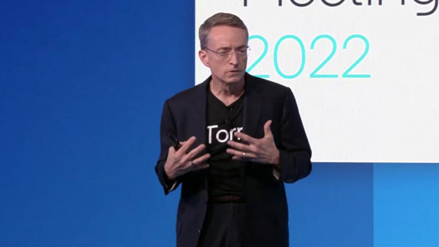 팻 겔싱어 인텔 CEO가 인텔 인베스터 2022 행사에서 발표하고 있다. 사진제공=인텔