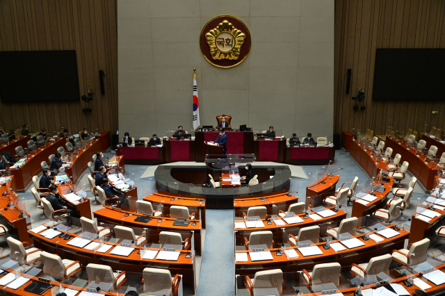 지난 8일 서울 여의도 국회에서 추경안을 다루는 예산결산특별위원회가 열리고 있다.국회사진기자단