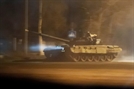 우크라이나 동부 지역에 진주한 러시아군 소속으로 추정되는 탱크. 로이터연합뉴스