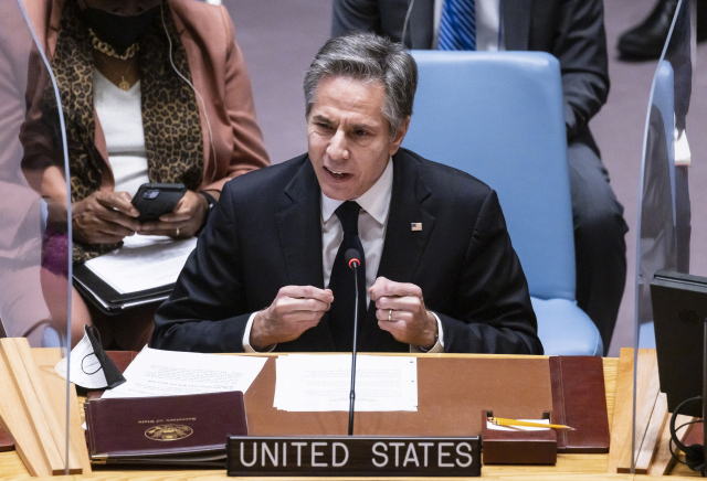 토니 블링컨 미국 국무장관이 17일(현지시간) 뉴욕 유엔본부에서 열린 안전보장이사회에서 참석해 러시아-우크라이나 간 군사적 긴장에 관해 발언하고 있다. /연합뉴스