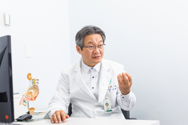 이동현 병원장이 이대비뇨기병원 운영 목표에 대해 소개하고 있다. 사진 제공=이화의료원