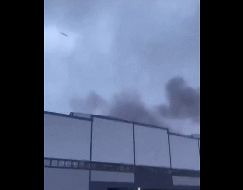 우크라이나 이바노 프랑키비츠 공항이 러시아군의 공습을 받았다. /트위터 캡처