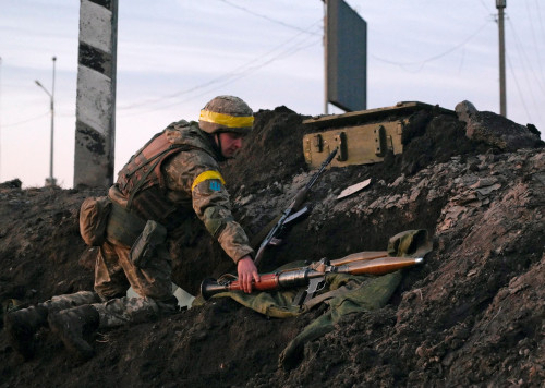 우크라이나군이 러시아군의 침공에 대비를 하고 있다./로이터연합뉴스