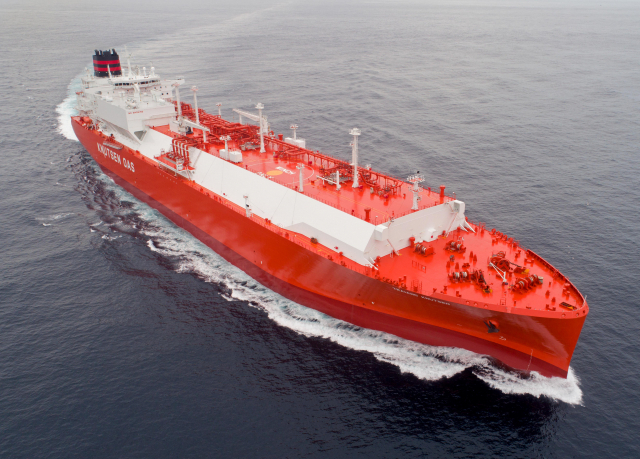 현대중공업이 건조한 18만㎥급 LNG 운반선이 시운전하고 있다. 사진 제공=한국조선해양