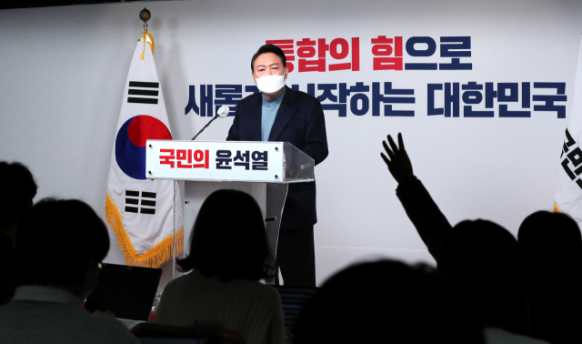 尹, 직접 인수위·국정 청사진 내놔…安 '공동정부 첫 결실'
