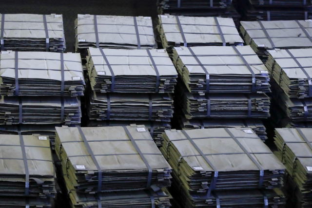 러시아의 한 공장에 쌓여 있는 니켈의 모습. 로이터연합뉴스