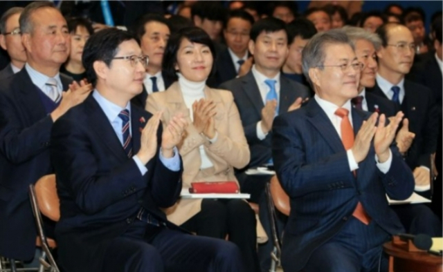 지난 2018년 경남도청을 찾은 문재인 대통령과 김경수 전 경남지사/연합뉴스