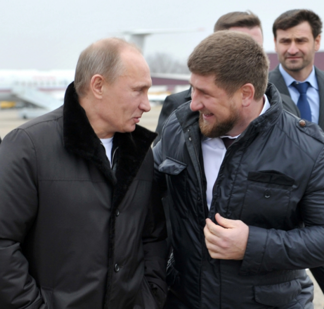 블라디미르 푸틴 러시아 대통령(왼쪽)과 람잔 카디로프 체첸 공화국 수장. 트위터 캡처
