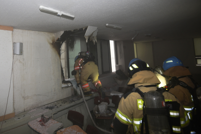 송파구 학원 에어컨 배관서 불… 학생 등 50명 대피, 15명 구조