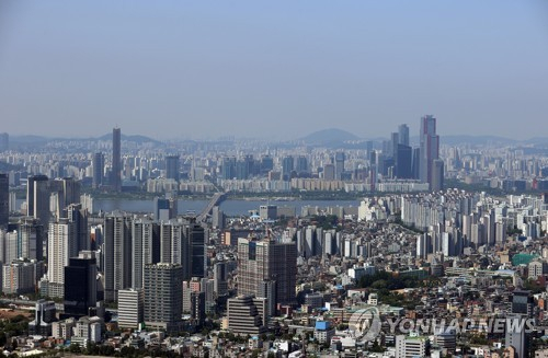 서울 남산에서 내려다 본 서울 아파트 전경. 연합뉴스