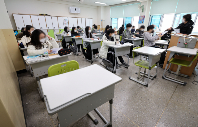 지난 22일 오후 서울의 한 중학교 교실의 모습. 이 사진은 기사와 직접적인 관련이 없습니다. 연합뉴스