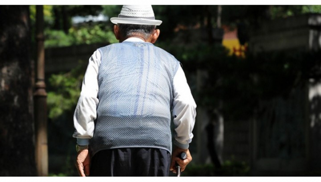 내일부터 60세 이상 등 고위험군도 병원에서 신속항원검사를 통해 확진판정을 받은 경우 ‘재택치료 일반관리군’으로 분류된다. 사진은 기사와 직접적인 관련이 없습니다. 사진=이미지투데이