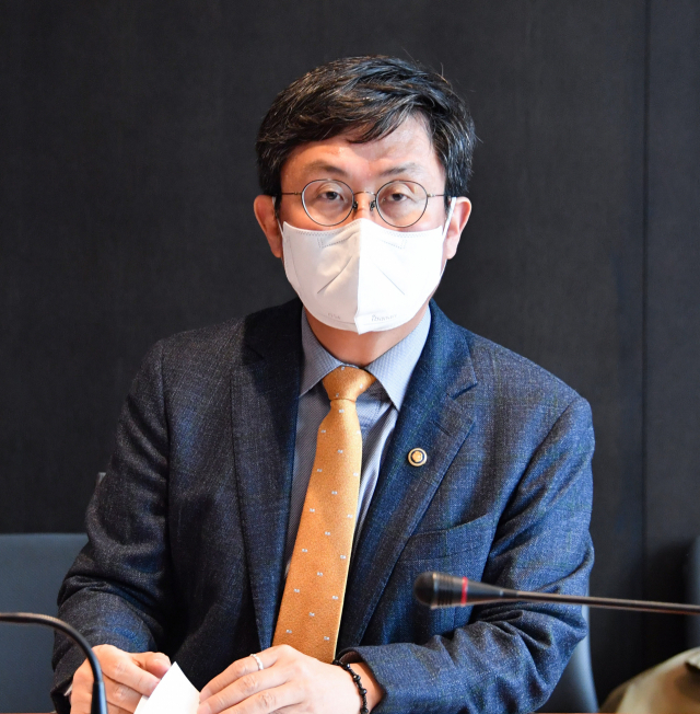 안도걸 기획재정부 2차관이 25일 서울 한국투자공사에서 열린 공공기금 운용 전략 간담회에서 발언하고 있다.
