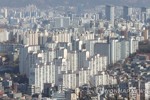 서울 남산에서 내려본 아파트 단지. [연합뉴스 자료사진]