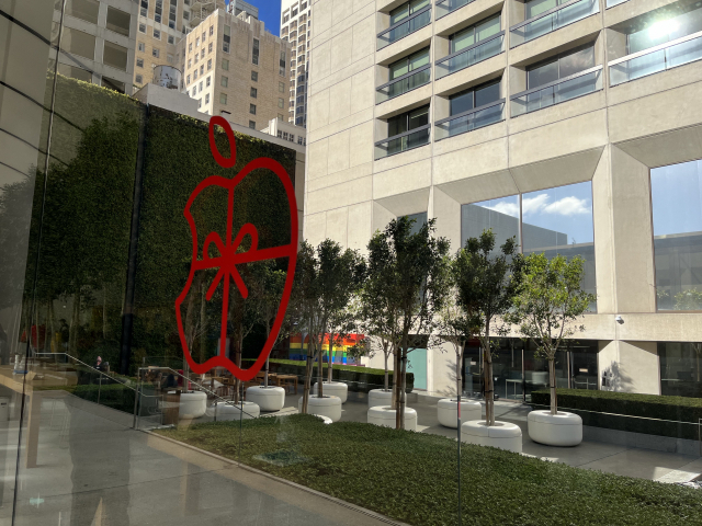 미국 샌프란시스코에 있는 한 애플 매장의 로고 /실리콘밸리=정혜진 특파원