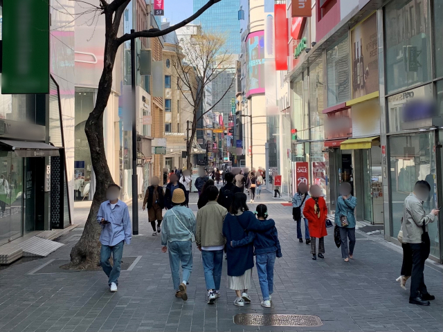“신혼여행 해외로 갑니다'…항공권 예약 2.5배 폭증