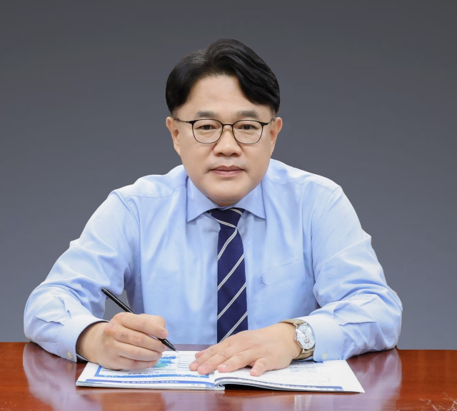 김보현(58) 광주광역시 서구청장 예비후보가 세월호 8주기를 맞아 ‘안심 플러스 근심 마이너스’ 서구 안전 정책을 14일 발표했다. /사진제공=김보현 예비후보