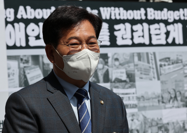 혼란 거듭하는 민주당 서울시장 경선…결국 여론조사 중단