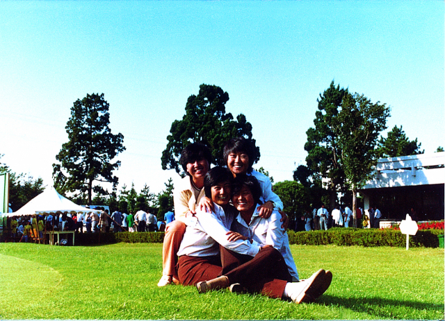 KLPGA 1기 회원인 안종현(왼쪽 위부터 시계 방향)·한명현·강춘자·구옥희. 1987년 또는 1988년 남서울CC에서 열린 청우 레이디스 오픈 때다. 사진 제공=KLPGA