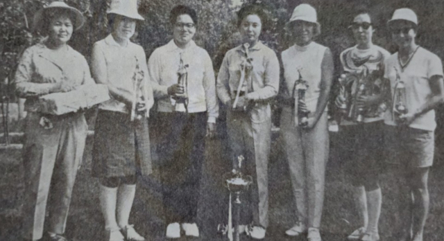 이인희(왼쪽 세 번째) 전 한솔 고문 등 초창기 한국 여성 골퍼들. 사진 제공=서울·한양CC