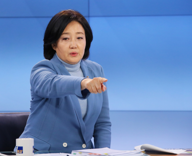 박영선, ‘방탄출마 논란’ 이재명에 “혼란스러운 마음”