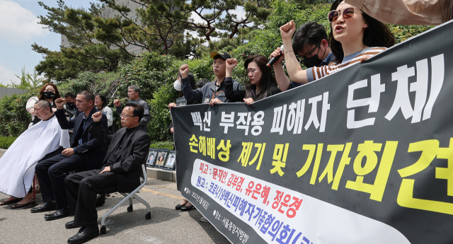 심낭염, 백신부작용 인정…피해자들은 '생색내기냐' [코로나 TMI]