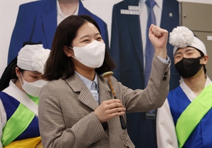 박지현 "尹, 장병 예산 통째로 날려"vs권성동 "임의 축소 아냐"
