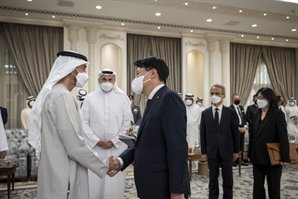 장제원, UAE 대통령 조문…"尹, 양국관계 새롭게 도약 바라"