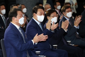 尹정부, 2030 부산엑스포 유치 시동 걸었다…다음 달 첫 전략회의